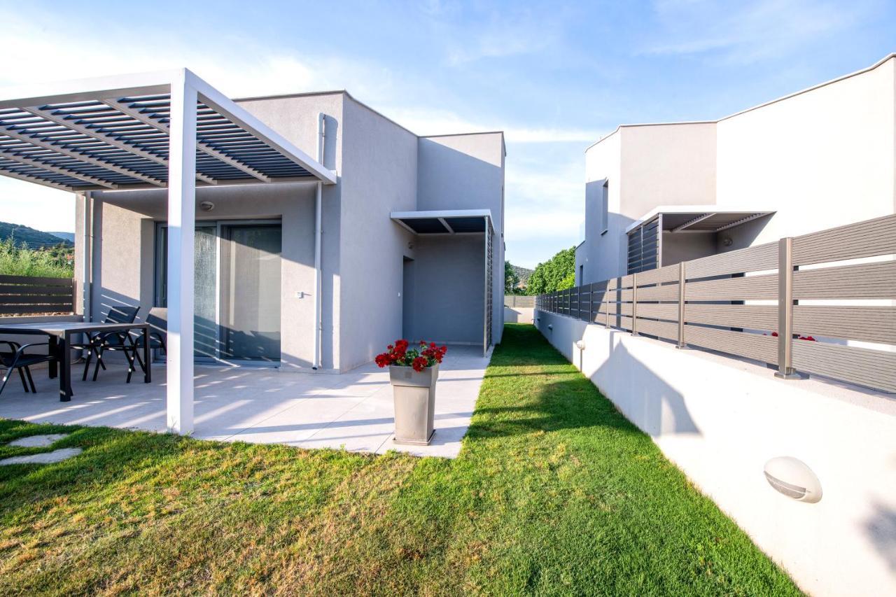 Ag Luxury Villas, Iraklitsa * Nea Iraklitsa